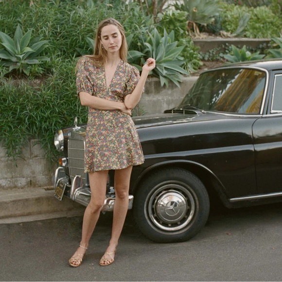 EMILIA DRESS
IN GREEN VALLEY FLORAL worn once + dry cleaned - Picture 4 of 8